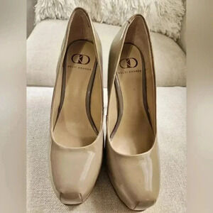 Kelsi Dagger beige stilettos